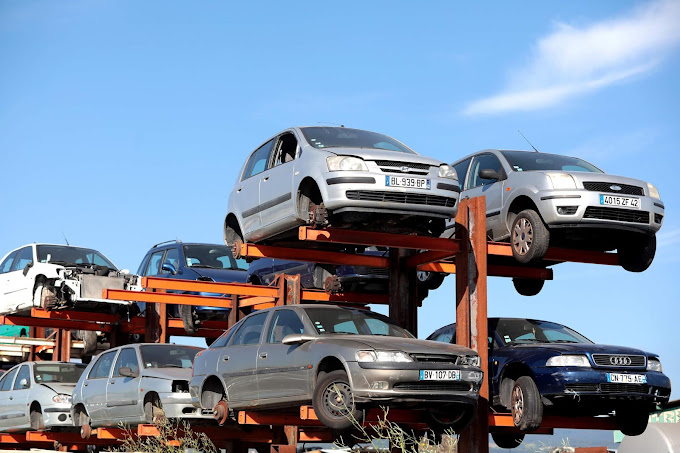 Aperçu des activités de la casse automobile MELI PIECES AUTO située à SAINT-ROMAIN-LE-PUY (42610)